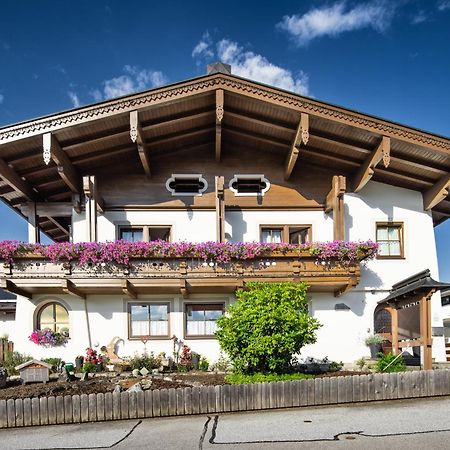 Gaestehaus Stotter Neukirchen am Großvenediger Eksteriør billede